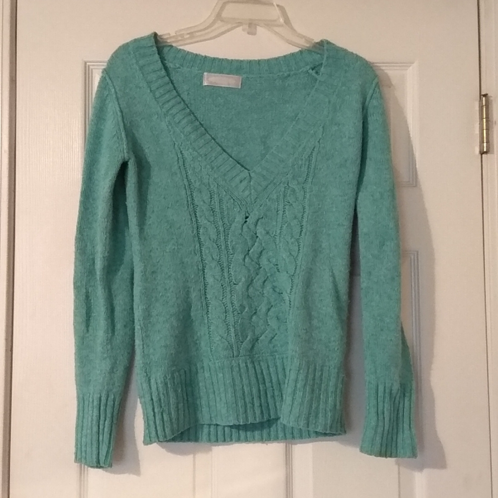 💫 Old Navy V Neck Sweater